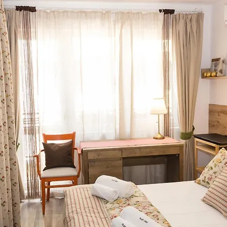 Rustic Interior In A Modern 2-bedroom Apartment Varna